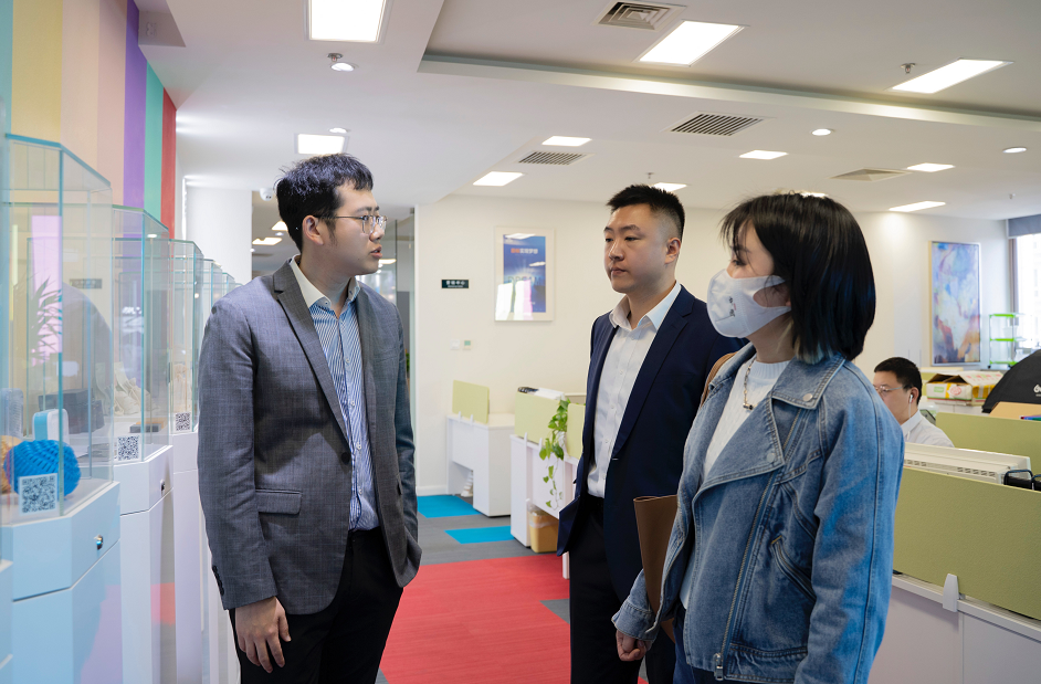 承達集團、北京港源裝飾公司一行蒞臨木蘭清總部商務(wù)考察